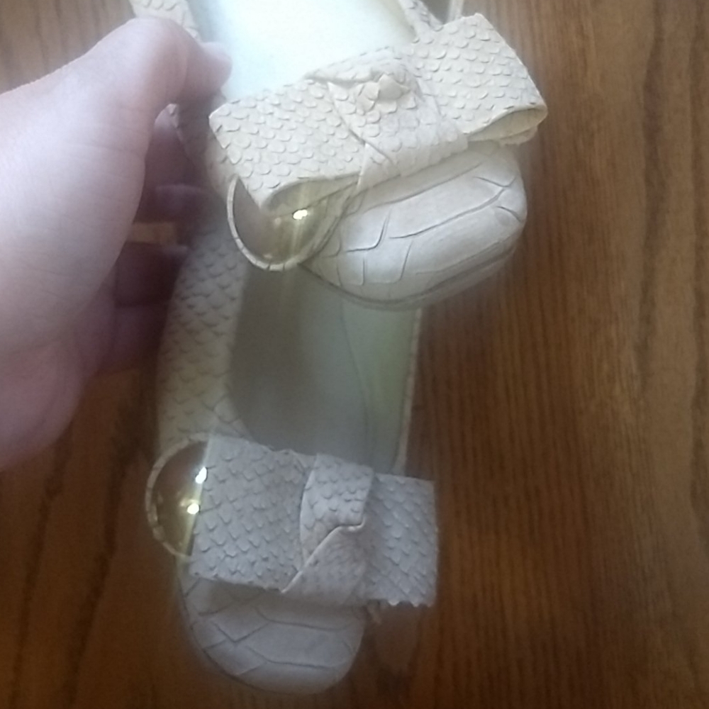 Stuart Weitzman Ballet Flat With Large Bow - image 4